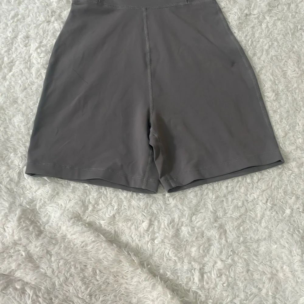 Garage Charcoal Sleeveless Romper - Picture 4 of 13